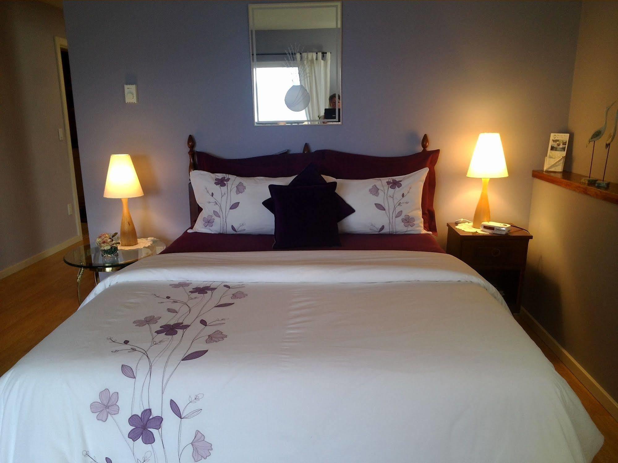 Sechelt Inlet B&B Buitenkant foto